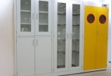 Tủ đựng dụng cụ thí nghiệm – Lab Equipment Storage Cabinets: Nhà thầu chuyên nghiệp cho các dự án